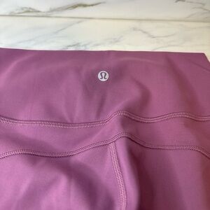 Capri Lululemon plum color leggings